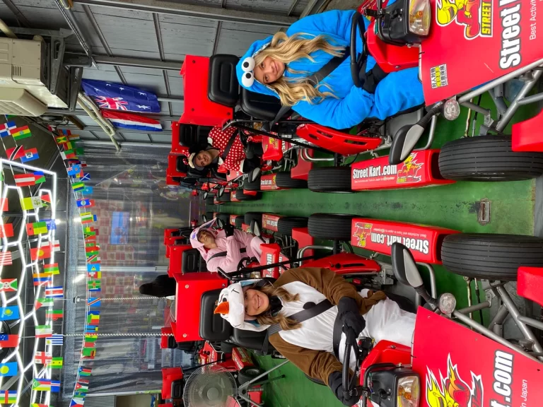 Experience Osaka’s Classic Sights from 40cm Above the Ground — A Golden Route by Street Kart